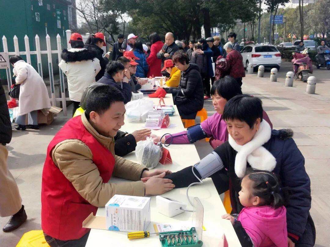 杨波.jpg